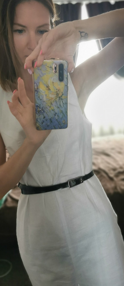 Платье 🔥
Не большой минут это слегка топорщутся подмышки, но не критично)