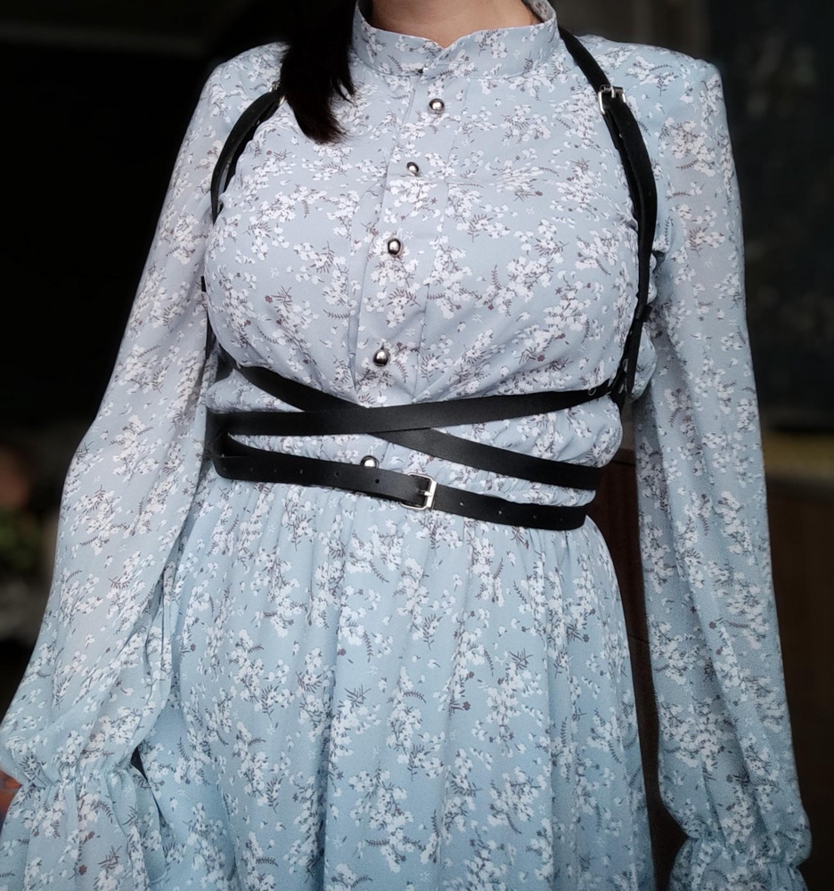 Отличная портупея, не осыпается. Качество мне понравилось