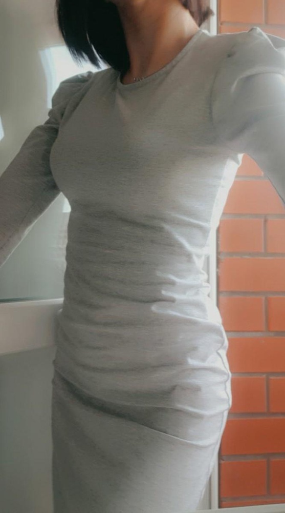 Отличное платье, соответствует описанию, подошло идеально! Рекомендую!