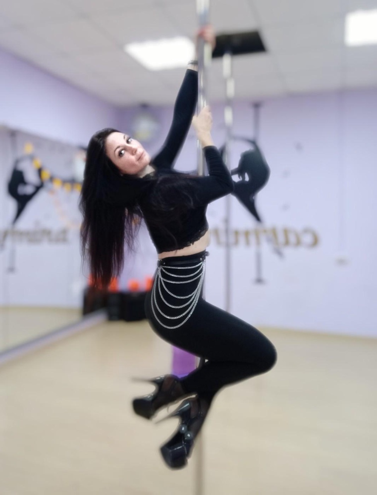 Отличный ремень. Хорошее качество. Приобретала для стрип-дэнс.