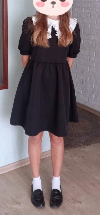 Платье отличное!Покупали для школы.Тканя приятная,не колется.Швы ровные.На рост 166   размер XS - чуть выше колена.Покупкой довольны!