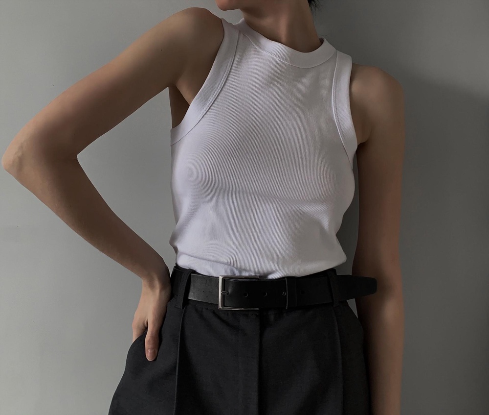 Хорошая майка! Плотный хлопок, тянется.