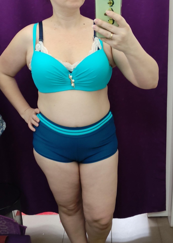 Классный, красивый, но на большую грудь.