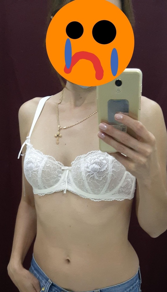 Бюстгальтер красивый, очень.Сел прекрасно, 75А. 
Но колючий. Несколько раз примеряла, думала, может показалось...Вернула, потому как носить не смогу. :'(