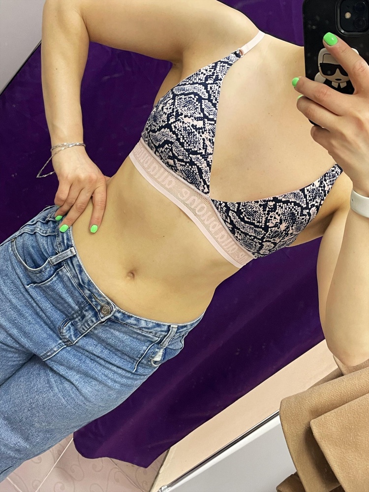 И по цвету, и по пошиву всё хорошо. 