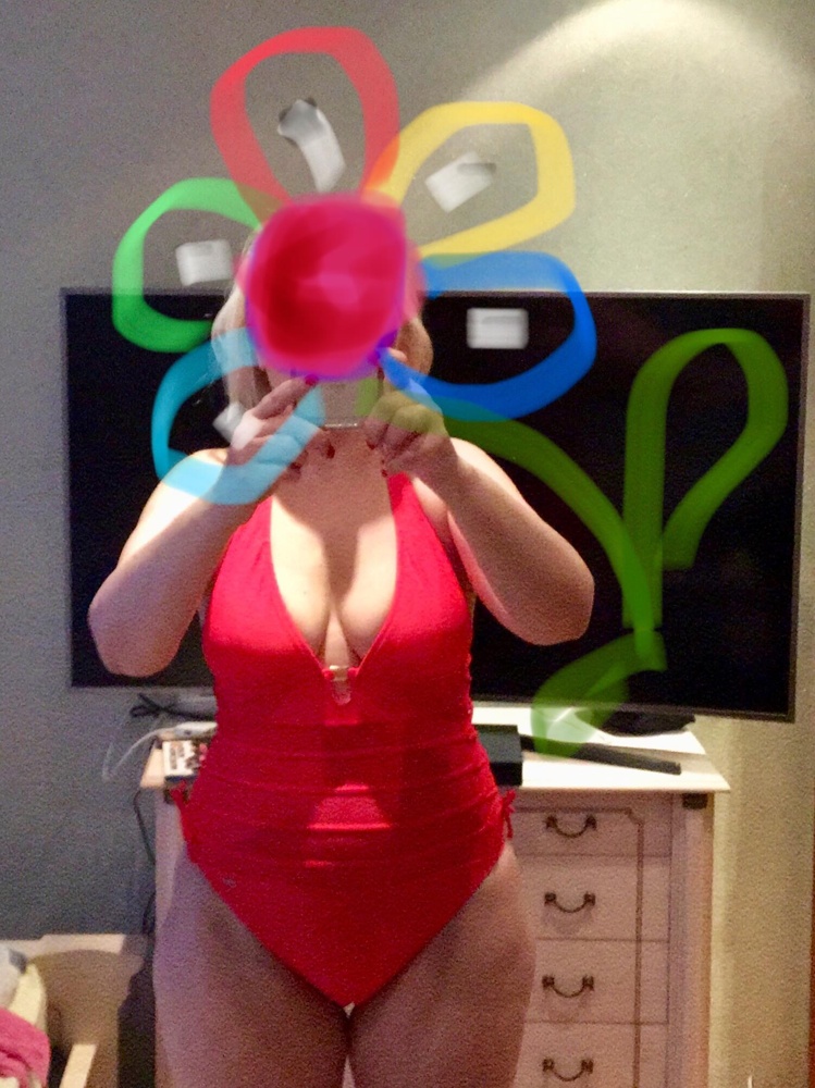 Мне очень понравился. Недостатков не обнаружила !