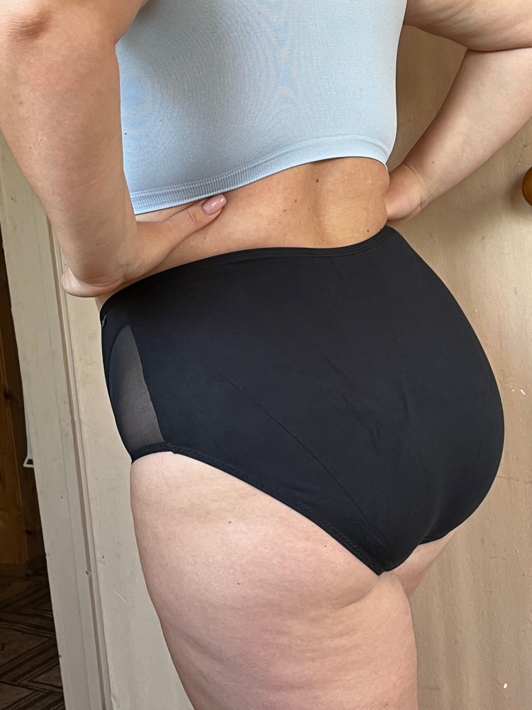 Очень удобные, хбшные трусы, приятные по качеству. На объём бёдер 110 - ххl сели отлично. Нигде не давят. Что надо поддерживают) 