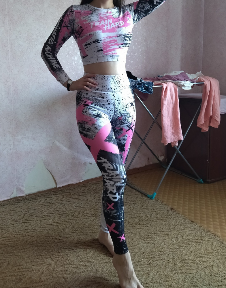 Костюмчик хороший. Советую. Плотная ткань