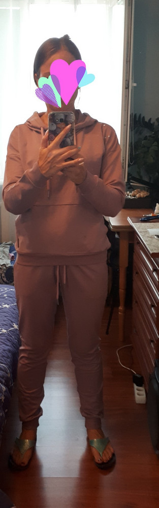 Костюм ооочень понравился  размер соответствует, цвет шикарный-пыльная роза.качество хб оч приятное, пошив аккуратный.рекомендую