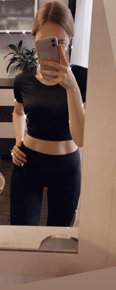 Костюм очень классный! 44 заказывала на рост 163 и вес 52-53кг, сидит прям по фигуре. Затест в пробежке прошёл, удобный 👍