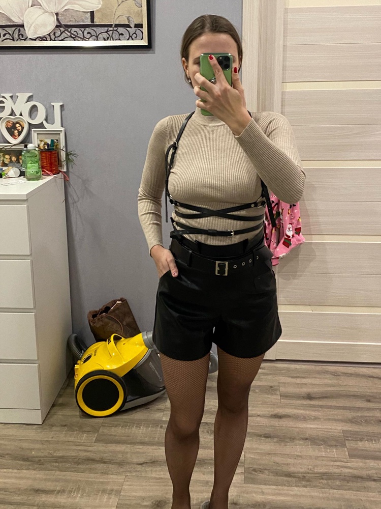 Все идеально подошло и дополнило образ.)