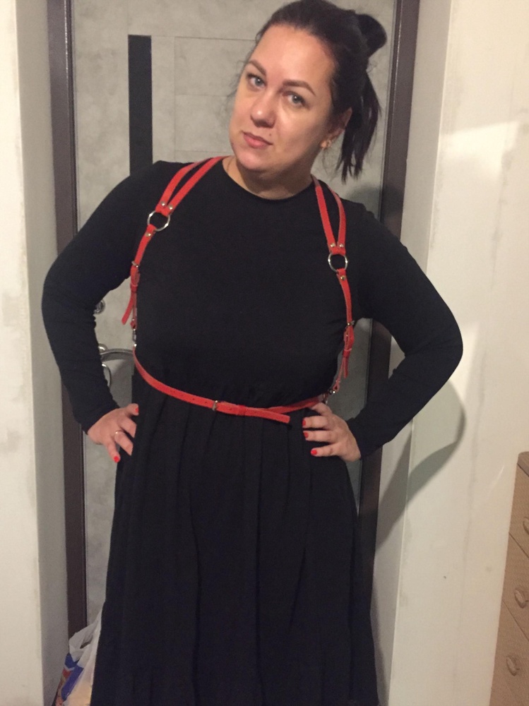 Ну, что сказать? Круть крутецкая! 👍🏻 Сделано качественно, вся фурнитура на месте! Запаха нет. Выглядит сексуально и просто красиво! 😍