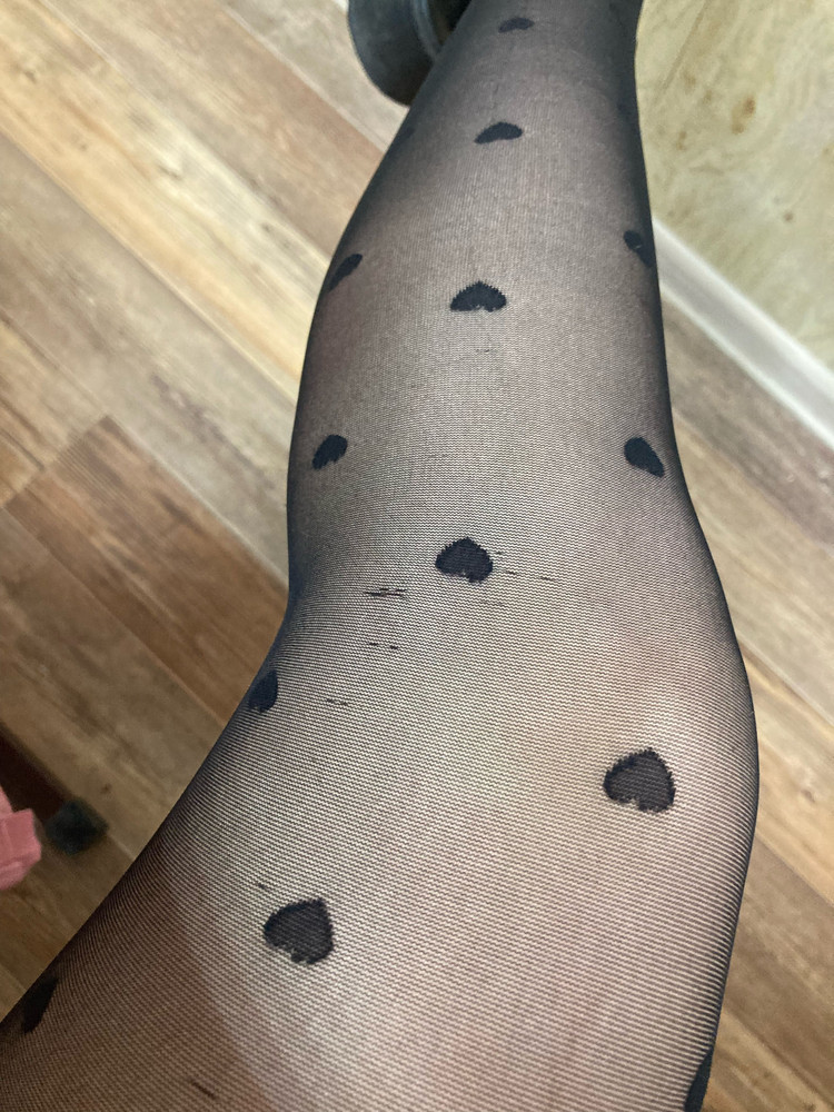 Колготки смотря классно. Но они не практичны. Олега 1 раз. Носила аккуратно все равно зацепка. Одно движение и всё. Не советую. Вещь на 1 раз. Размер брала самый большой. Как раз, для поста 163