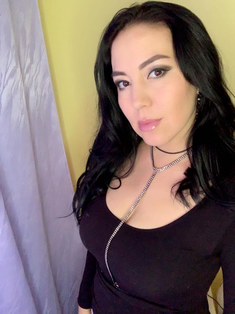 Я влюблена в эту портупею) Красота да и только) Я девушка не худенькая, но мне подошла) Спасибо🌺