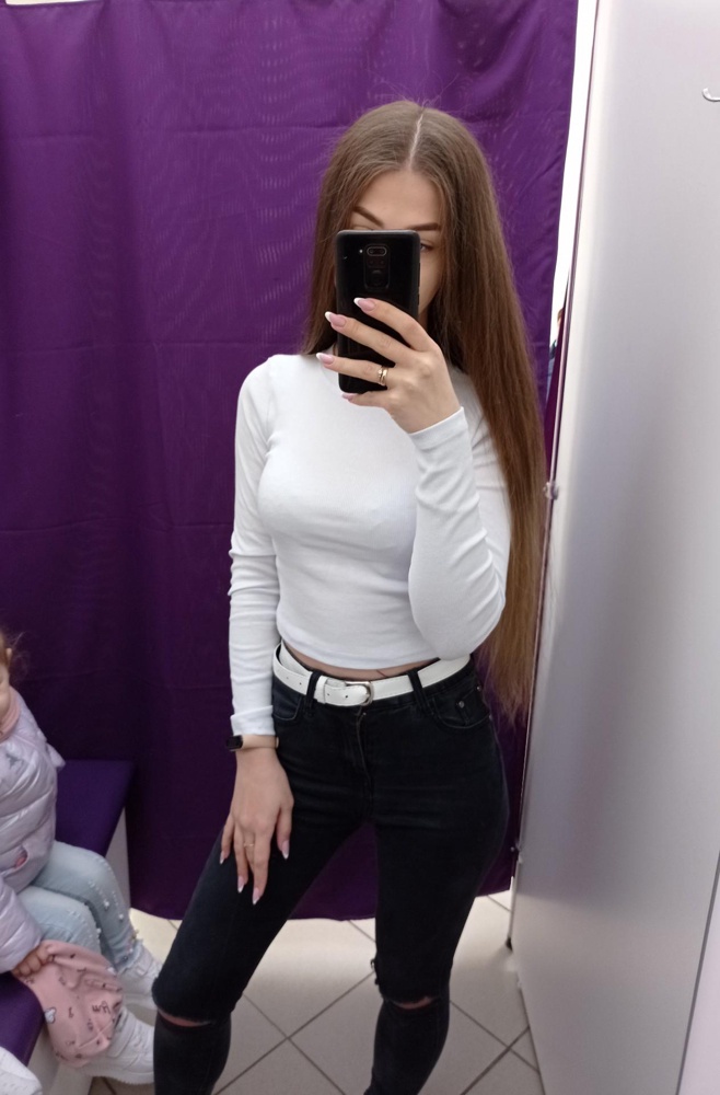 Упаковка конечно не ахти ,будто поносили и кинули в пакет .🤔
А так все прекрасно, аккуратная ,совсем немного просвечивает лифчик ,но я думаю это только в белом цвете 
Рекомендую 👍😍