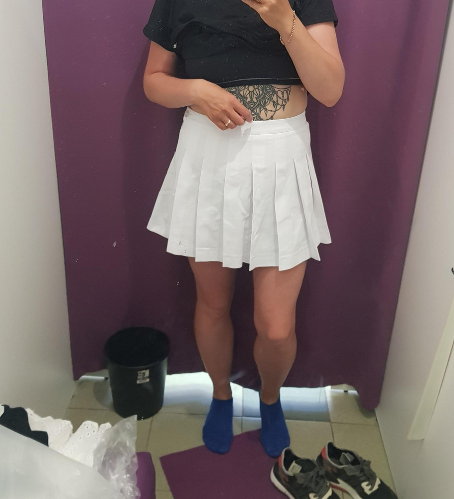 Юбка супер!Заказала 48 и 46,почему нет 47🤣На фото 48(мой ОТ 82 см),оставила 46 размер