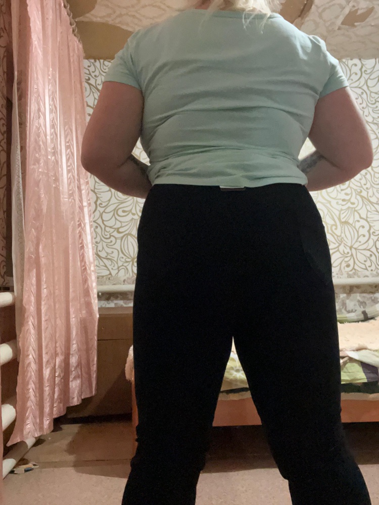 Отличные брюки. Довольна всем, кроме размера. Размер берите на один меньше! На бёдра 115 сантиметров взяла 54 размер. Потом поняла, что большеваты. А так всё хорошо. Замечаний нет. 