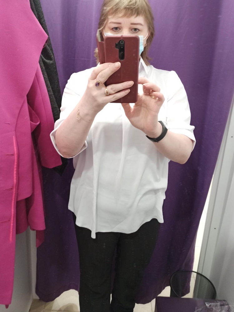 Заказала блузку белую размер 50. Заказ пришёл быстро. Блузка идёт  размер в размер. Ткань тонковатая, но приятная к телу. Заказ забрала.