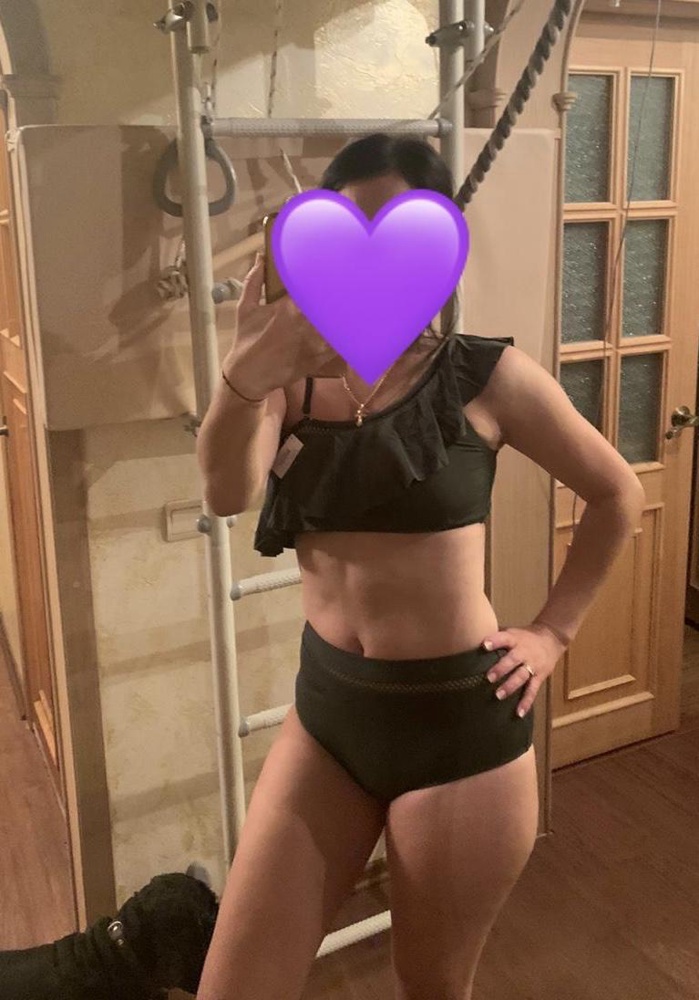 Очень понравился, все что нужно скрыл, трусики бомбические