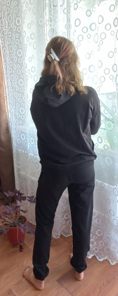 Костюм просто супер. Заказала дочери она в восторге . Буду заказывать себе. Рекомендую.