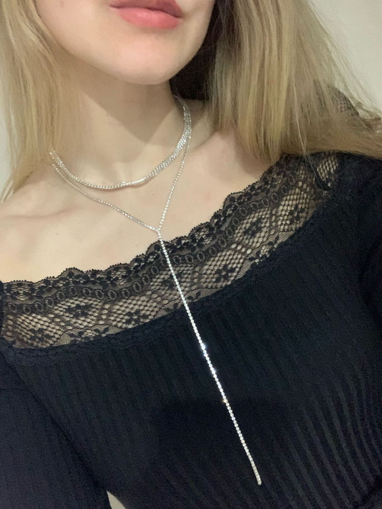 По мне так это не чокер, а вечернее колье) изящно смотрится, очень тоненькое, но мне и понравилось этим!