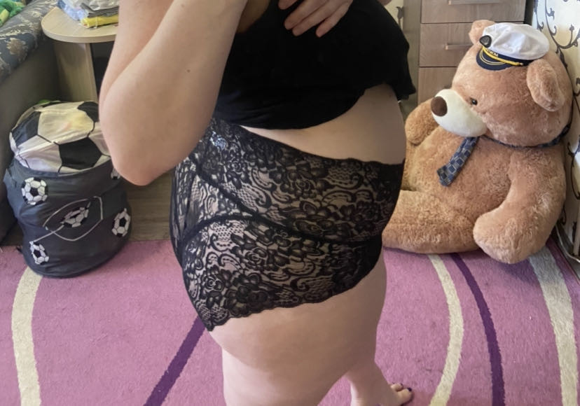 Качество огонь, кружево плотное. На 52-54 на беременный живот взяла 3хл, можно было и на размер больше, как раз чтобы не сползали, как написано в отзыве ниже)