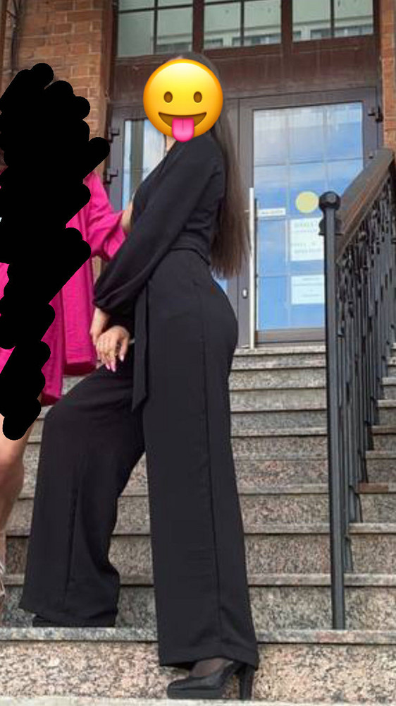 Заказала размер S на рост 168 см, сел идеально, легкий, приятный материал, замечательный комбинезон! 