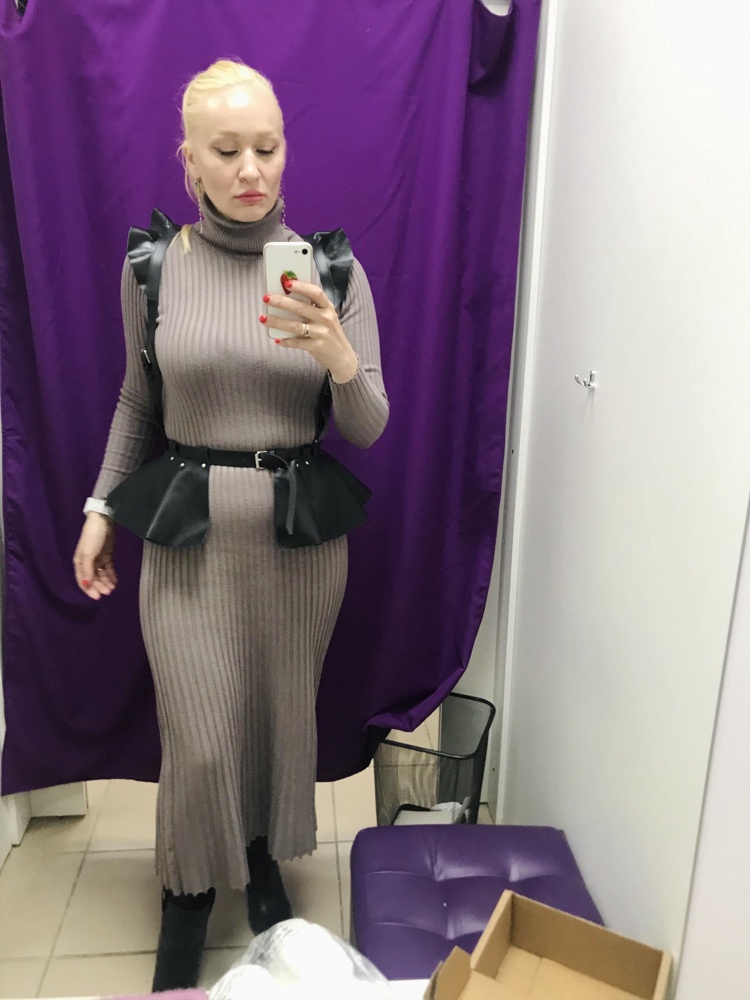 Огромное Спасибо!!!! Я «старая басочница», юбки с басками , костюмы и тд. , моя огромная слабость. Долго не решалась заказывать, уже и не помню сколько месяцев в корзине портупея провела. Дождалась скидки и решилась. Когда открыла коробку , было потрясение, НАДО ЖЕ! Какая красота!👍🏻🙂 Кожа плотная, ей сносу не будет, до старости можно носить и ещё внучке подарить. Фасон, крой, внешний вид, сама идея 💡 и её исполнение!🙂 Нет слов, действительно крутая штука. Я говорю вам Спасибо! 🙏🏻 Искренне советую к приобретению. Вот честно...🙂