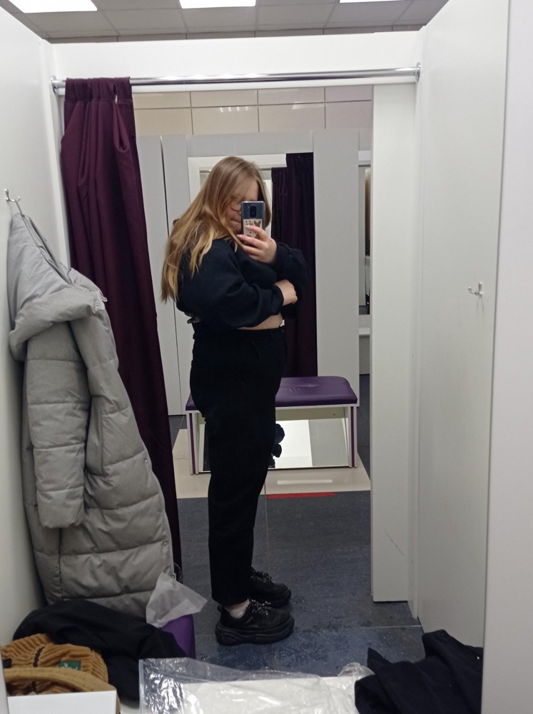 Хорошая ткань, тянется, мягкая, размер соответствует, все очень хорошо, лучше, чем я думала