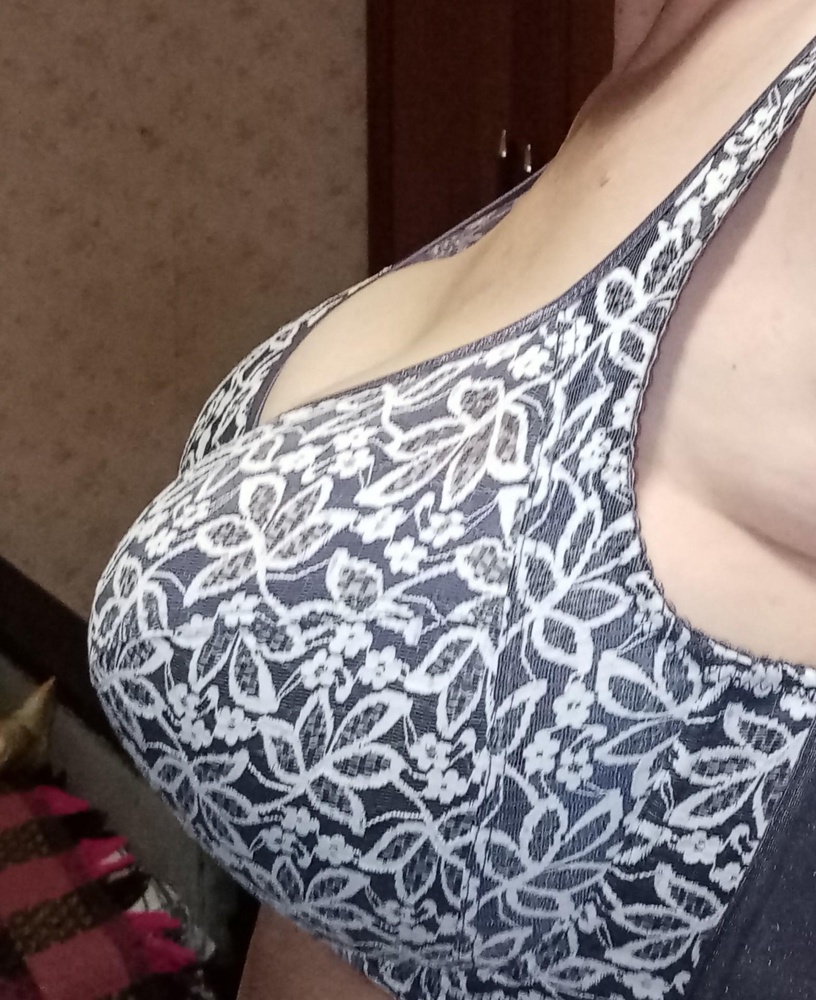 Извините за тело, но делюсь информацией. На 95-120 взяла 100Н.Объем надо брать свой, а чашка немного маломерит. Грудь хорошо уместилась, но и поменьше было бы хорошо. На ощупь приятный, но немного колит где кружева. После стирки будет понятней. Понравился(не ожидала что подойдёт)