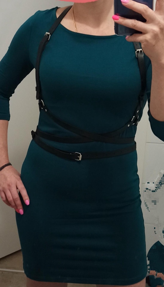 Взяла, как аксессуар для платья. Очень круто! Скрывает недостатки, подчеркивает достоинства, повышает самооценку)))) так как в деле обычное платье становится секси)) спасибо. Все классно!