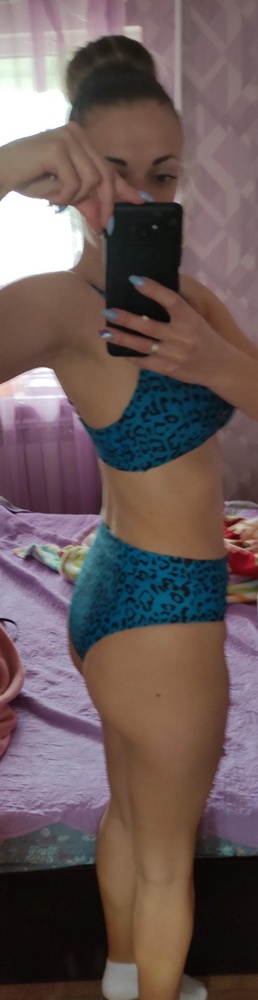 По мне так 5+! У меня 42-44, взяла м и не прогадала