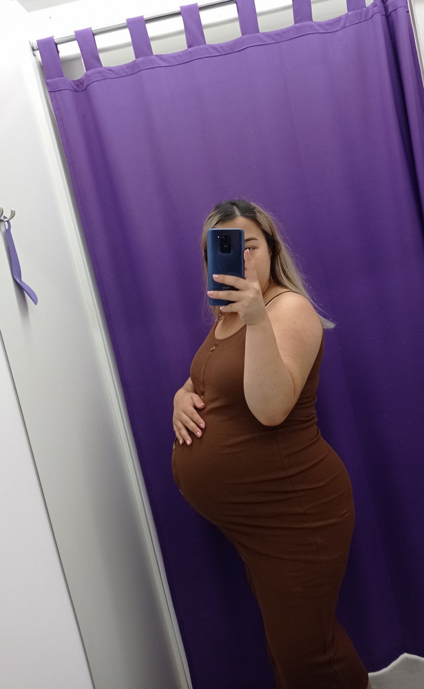 отличное платье за свои деньги,материал плотный, не светит, подошло идеально, с джинсовой курткой будет 🔥🔥🔥🔥