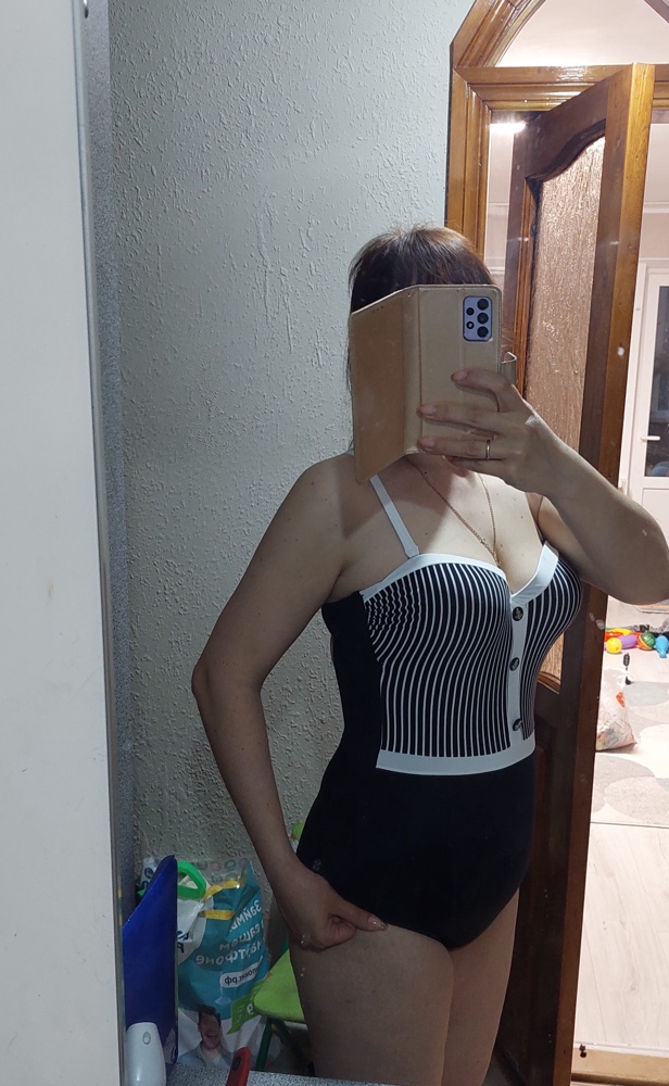 Суперский, качество отменное, смотрится богато. У кого сиси обвисли, чашки подойдут идеально, они очень плотные и отлично подбирают сиси😊👍5⭐