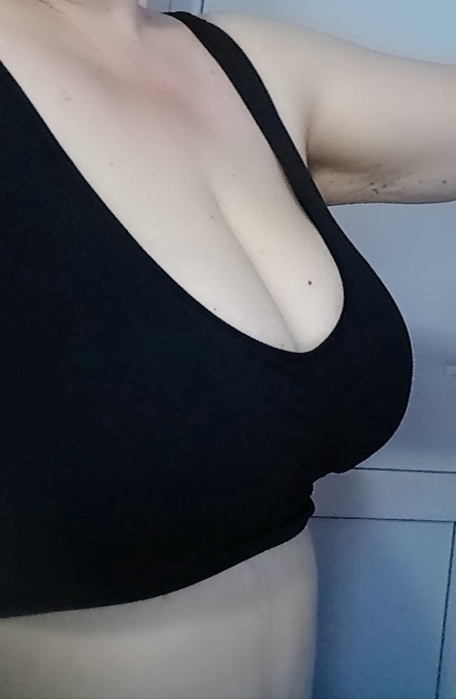 Классный, очень удобный и красивый, грудь держит хорошо.. Спасибо вам большое, рекомендую💋