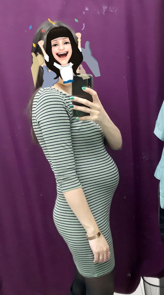 Брала размер м,в связи с еще растущим животиком.надеюсь по хожу в нем почти до конца.после стирке в машинке не деформировалось и не изменилась цветовая гамма.
Приятная цена и приятное платье)