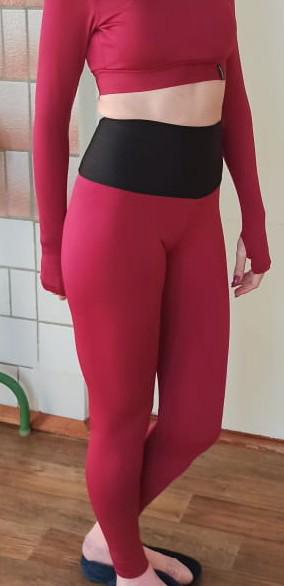 Выбирала размер по отзывам, Рост 175, талия 71, бедра 98. Размер s в самый раз. Всё подтянули, заниматься удобно. Сняла звезду, т.к. упаковка была открыта