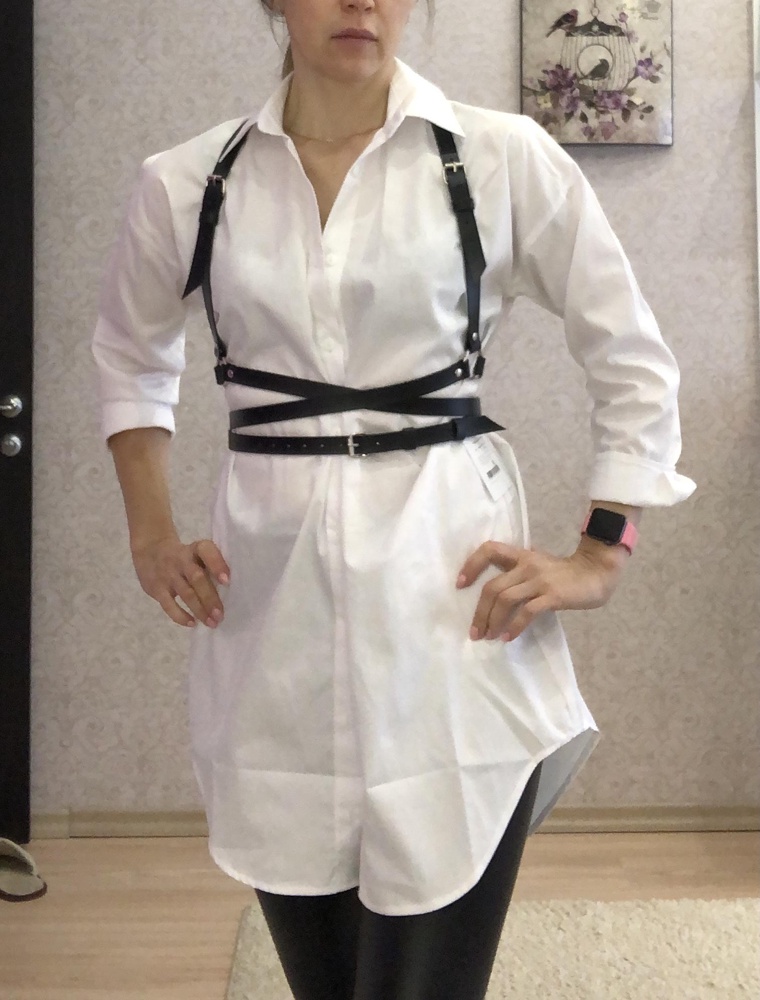 Кожа, качественно сделано, регулируется.