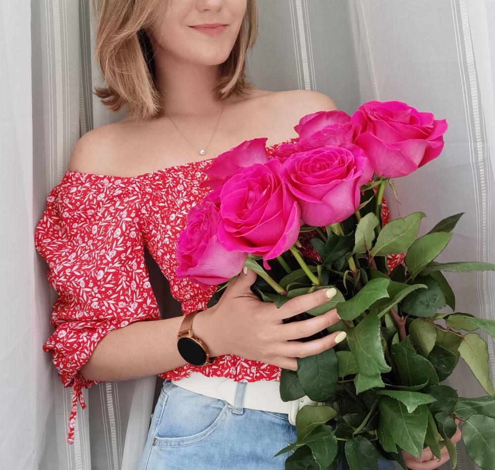 Нитки вылазят без конца, а так хорошая кофточка