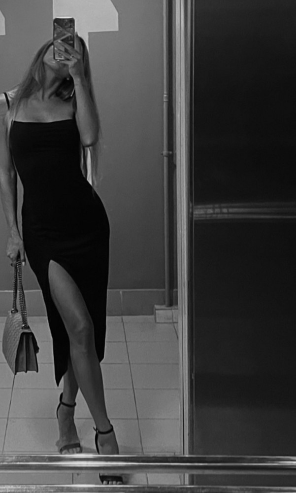 Платье шикарное. На рост 175, параметры 94-64-97 сидит идеально, заказывала размер S