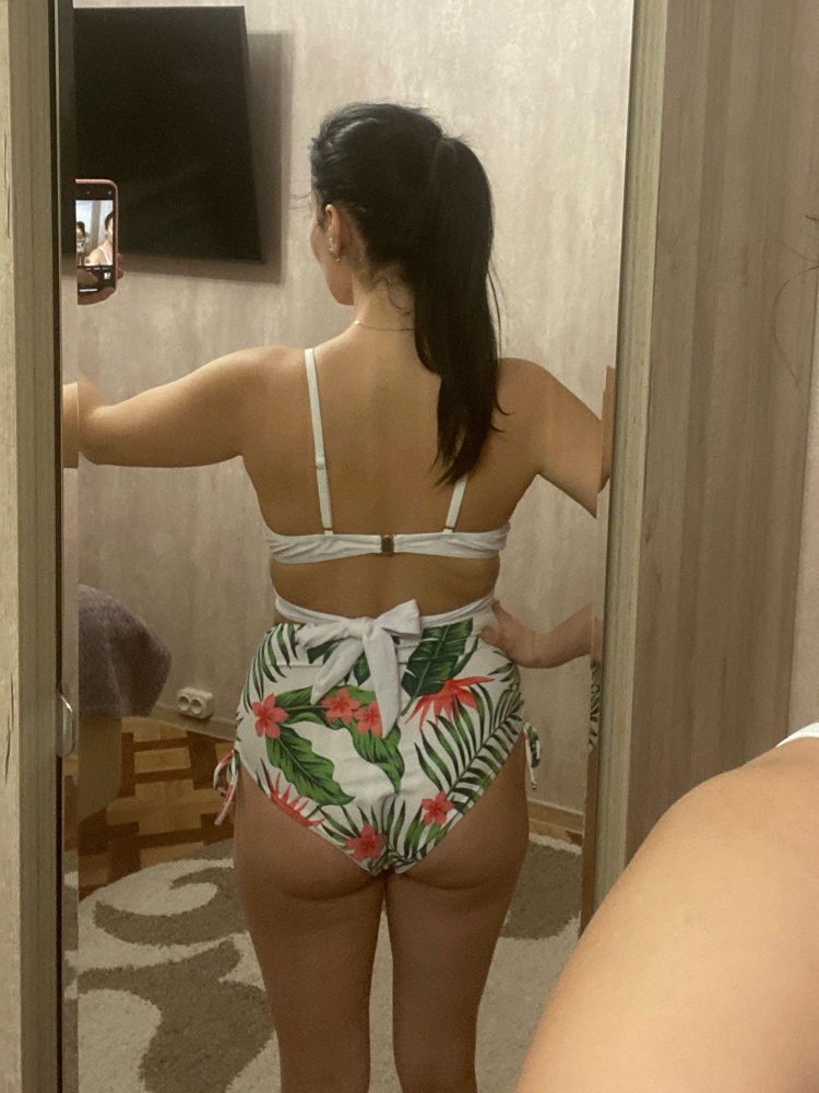 Купальник качественный! Соответствует размеру. 