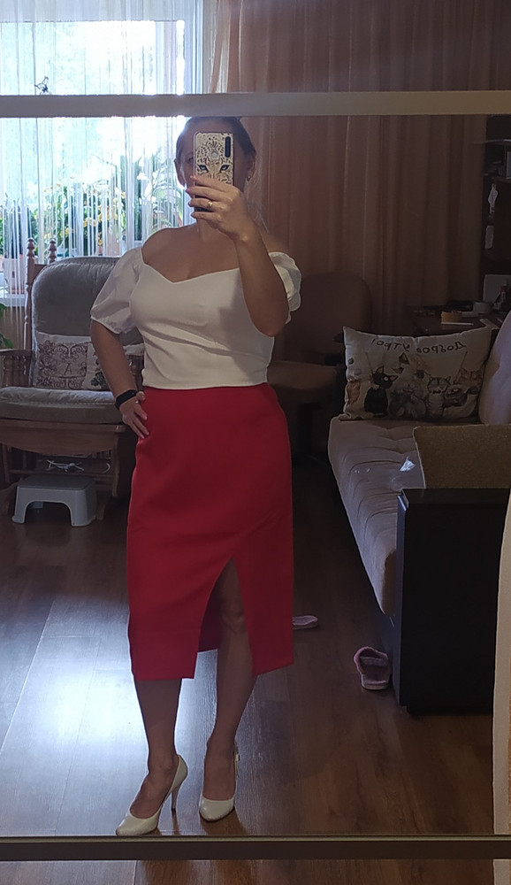 Отличная блузка 46 размер на ОГ 98 и ОТ 78 села отлично