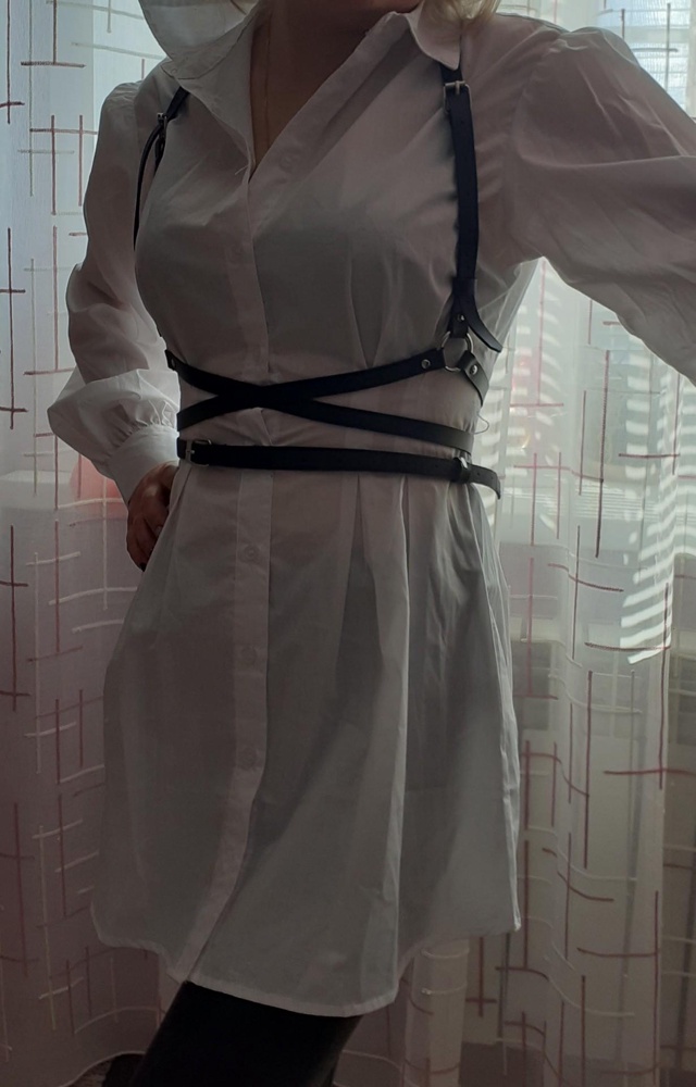 Портупея понравилась,дома уже увидела небольшой брак-застёжка на талии сделана наоборот,но переделали сами,в общем довольна