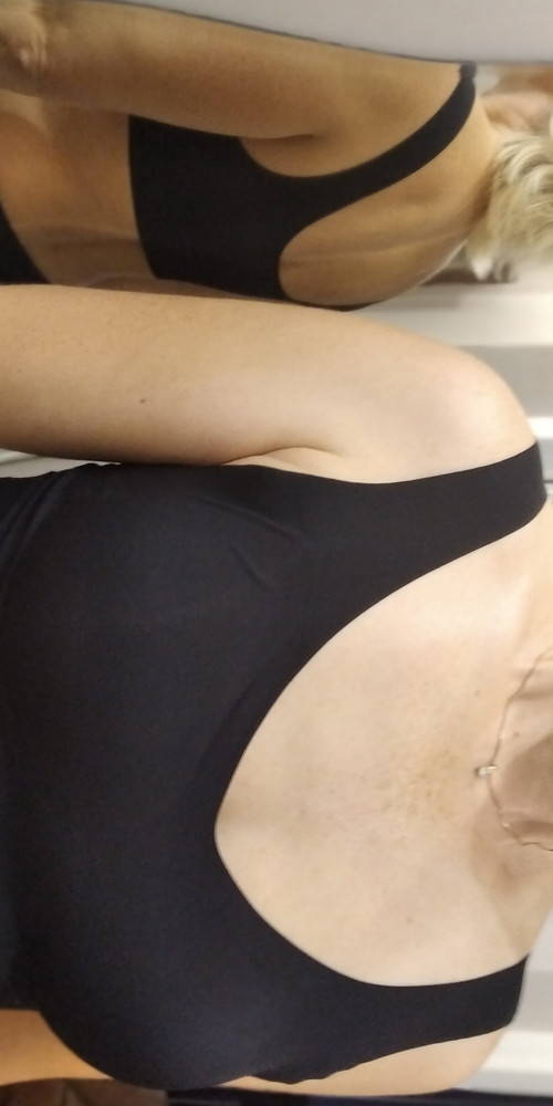 Милые дамы, если сомневаетесь покупать или нет? Однозначно, покупать!!! Носится отлично. Под одеждой невидимый. После стирки быстро сохнет.