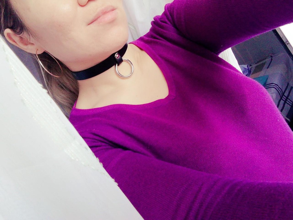 Замечательный чокер. Мягкий,гладкий, удобный. Качество на высоте, очень понравился. Давно мечтала о таком. Доставка пришла быстро, всё упаковано как положено, рекомендую к заказу! Спасибо магазину wildberries.