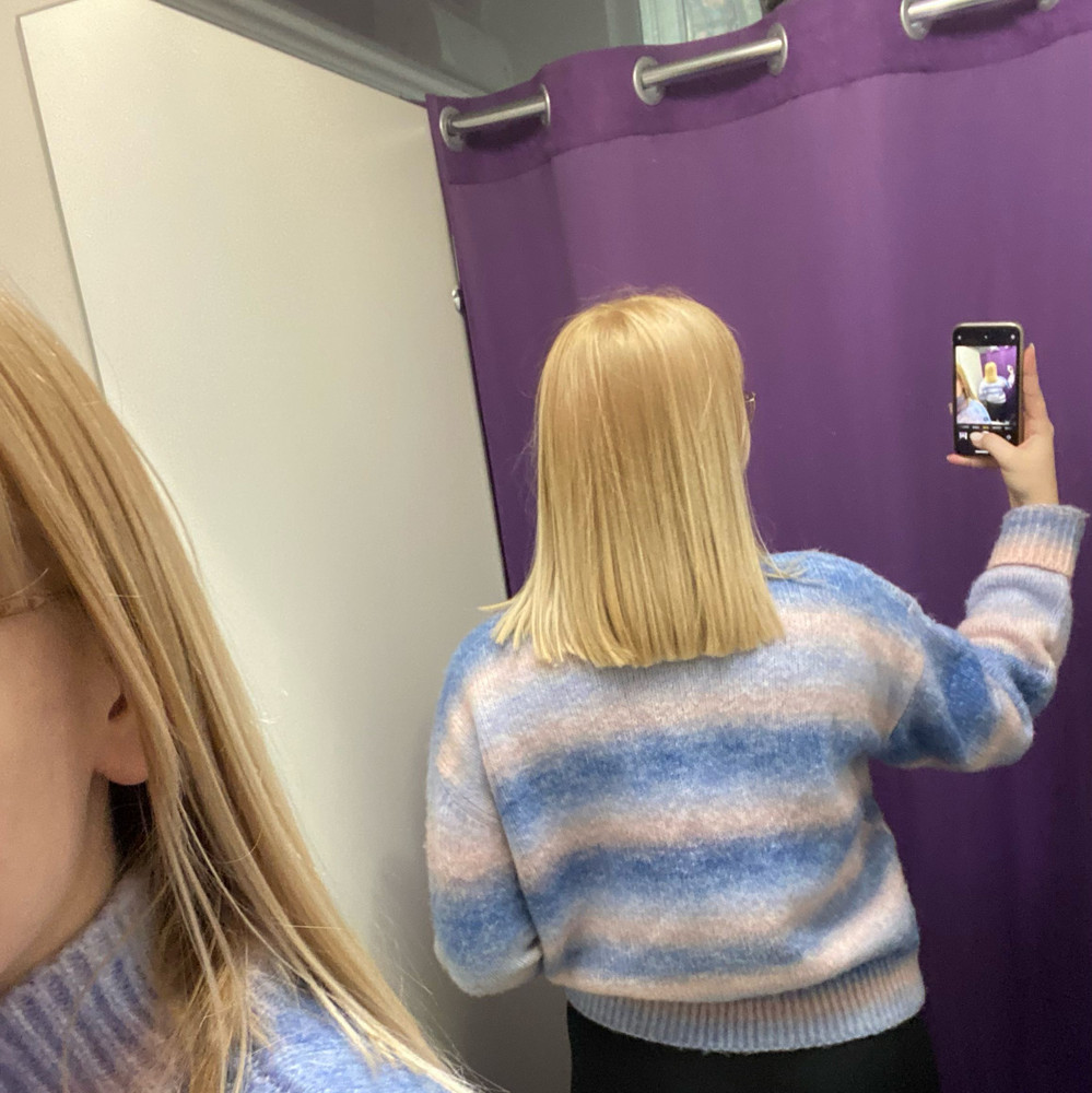 Блестят, не просвечивают, до стирки пахнут пластиком. А так 100/100. На об 104 м- отлично