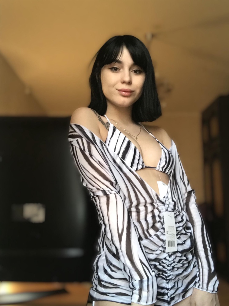 Отличный купальник , размер соответствует)