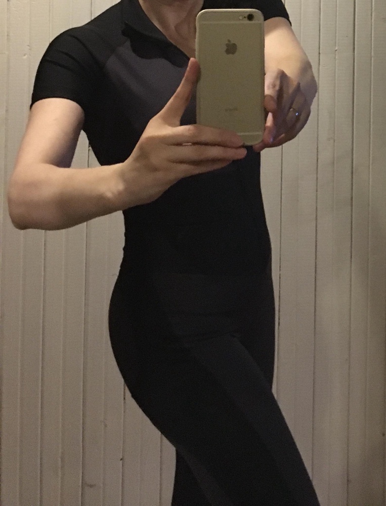 Очень даже неплохо! В свой 44-46 заказала S. Боялась, что грудь приплющиться( размер D, объём 75),но всё отлично! В бёдрах есть запас. В талии туговато, но я же на фитнес хожу, а не в кондитерскую😄- мотивация для похудения! Вообщем рекомендую!