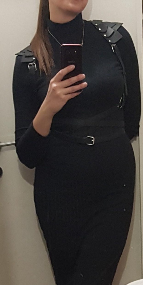 С этой вещью чувствуешь себя увереной и сексуальной! Натуральная кожа. Смело рекомендую!