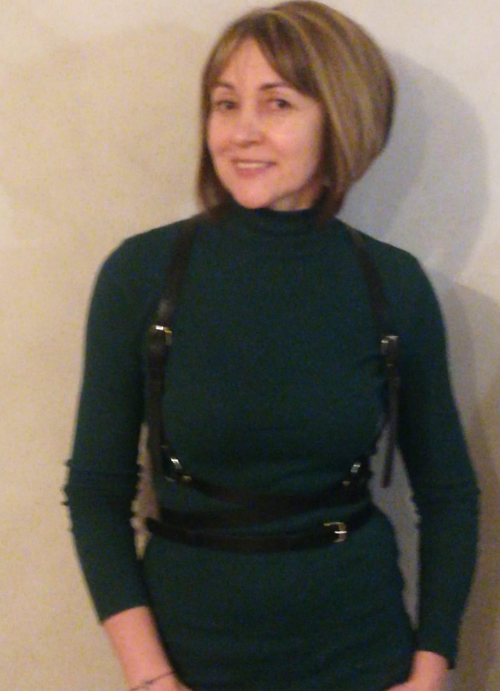 На ОТ 70 см, можно было взять на размер меньше. Портупея качественная, кожа натуральная (как и заявленно). Супер!